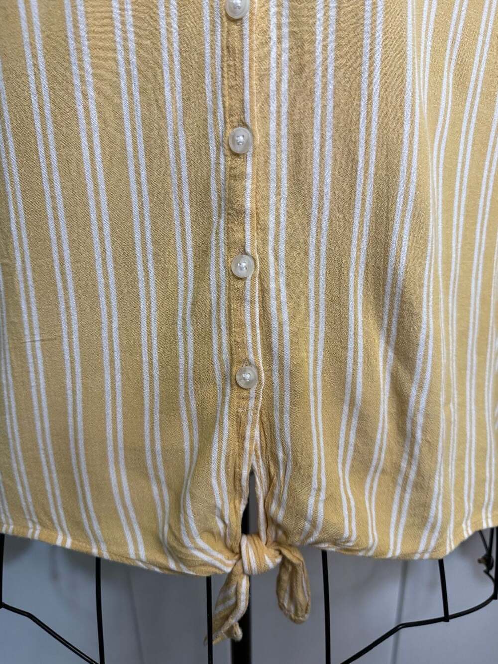American Eagle Yellow Striped Tie-Front Button Down Shirt Size XL - Picture 3 of 5
